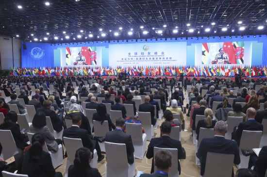 10月13日，全球妇女峰会开幕式在北京国家会议中心举行。新华社记者刘卫兵摄