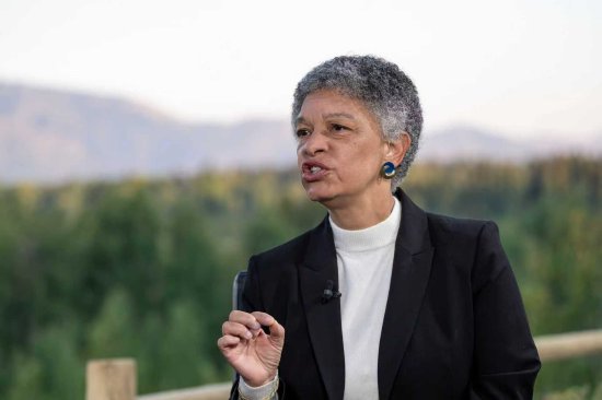 波士顿联邦储备银行行长Susan Collins